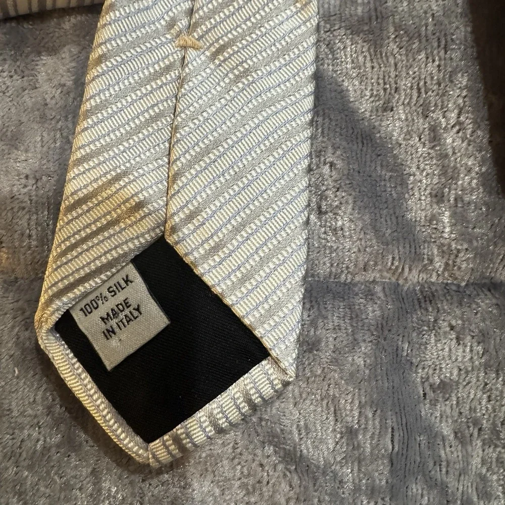 Lot Of 2 Valentino Cravatte Men's Silk Neck Ties Italy Ivory Striped Red Print‎